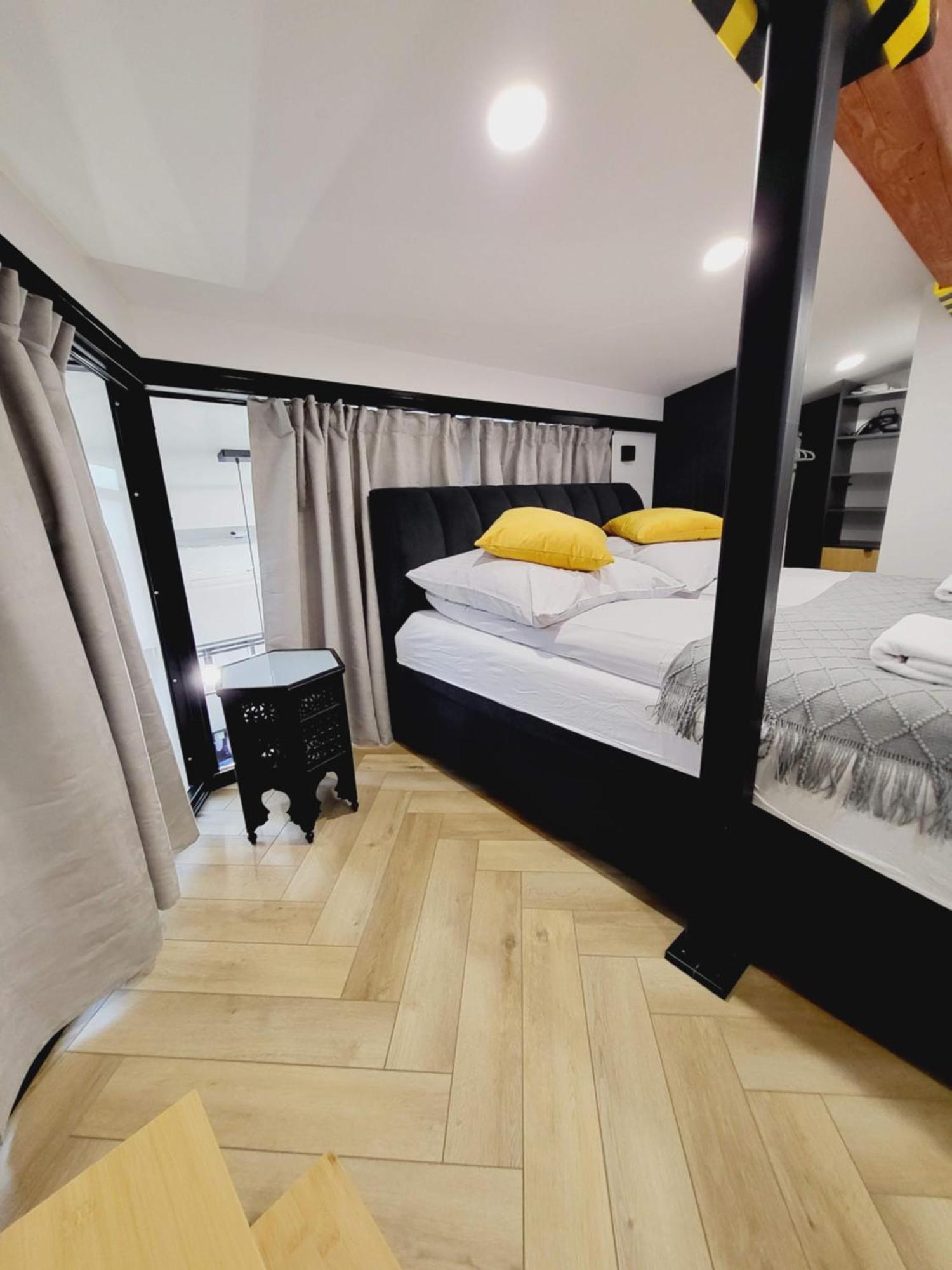 Old Town Apartment, Starowislna Cracovie Extérieur photo